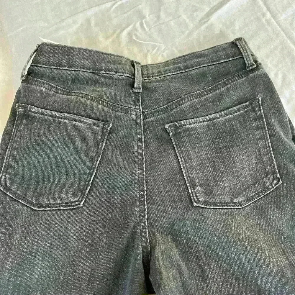 NWT girls black distressed skinny jeans with adjustable waistband.